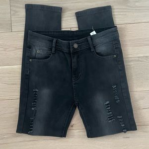 Faded black nwot super soft slim jeans size 10